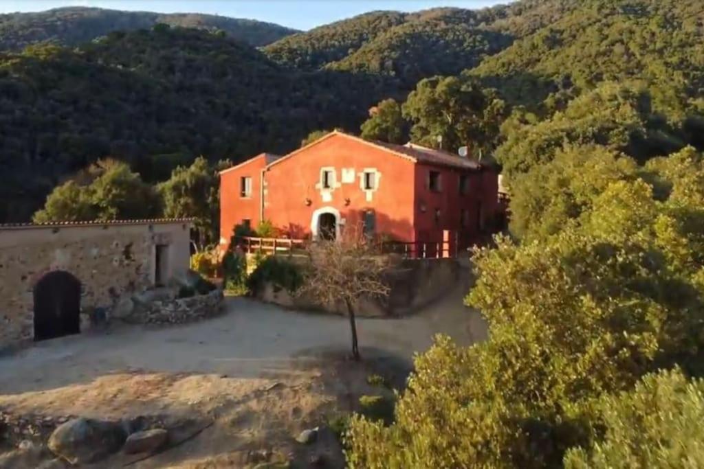 Masia Can Castellar Sant Iscle De Vallalta Exterior photo